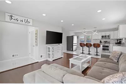 2021  18th Ave, Kenosha, WI 53140 - Photo 12