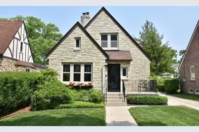5352 N Kent Ave, Whitefish Bay, WI 53217 - Photo 1