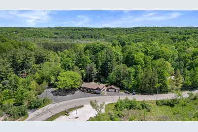 1380  Friess Lake Rd, Richfield, WI 53033 - Photo 8