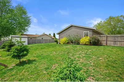 1331 E Maass Dr, Oak Creek, WI 53154 - Photo 32