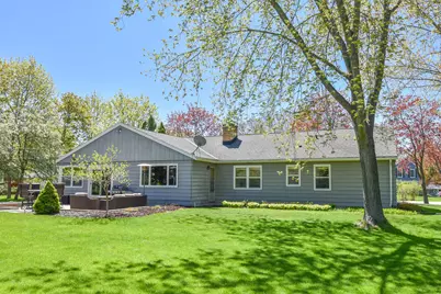 814 E Manor Cir, Bayside, WI 53217 - Photo 28