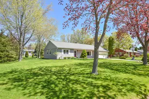 814 E Manor Cir, Bayside, WI 53217 - Photo 34