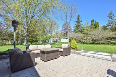 814 E Manor Cir, Bayside, WI 53217 - Photo 24