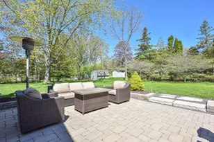 814 E Manor Cir, Bayside, WI 53217 - Photo 24