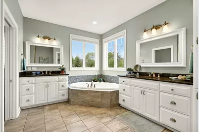 8622 S Avian Way, Franklin, WI 53132 - Photo 30