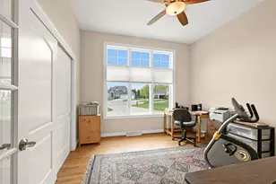 8622 S Avian Way, Franklin, WI 53132 - Photo 24