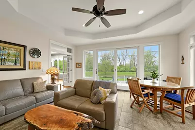 8622 S Avian Way, Franklin, WI 53132 - Photo 18