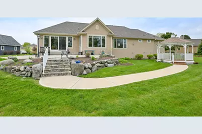 8622 S Avian Way, Franklin, WI 53132 - Photo 34