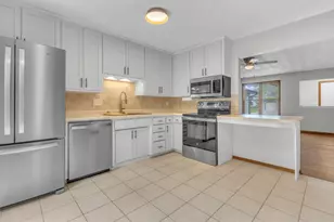 819 S Westhaven Pl, Appleton, WI 54914 - Photo 6