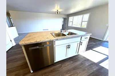 941  Sully Way, Sheboygan Falls, WI 53085 - Photo 6