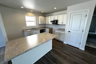 947 Sully Wy, Sheboygan Falls, WI 53085 - Photo 6