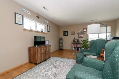 346  Brookside Dr #7, Mayville, WI 53050 - Photo 20