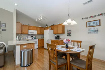 346  Brookside Dr #7, Mayville, WI 53050 - Photo 10