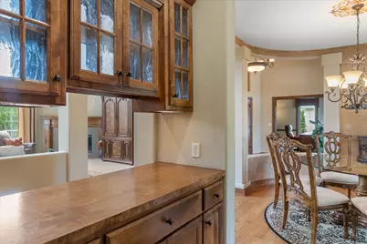 8234 S 43rd St, Franklin, WI 53132 - Photo 16