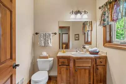8234 S 43rd St, Franklin, WI 53132 - Photo 36