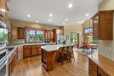 8234 S 43rd St, Franklin, WI 53132 - Photo 8