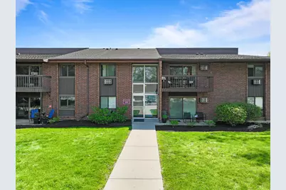 1270  Wisconsin St #211, Lake Geneva, WI 53147 - Photo 2