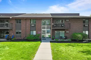 1270 Wisconsin St, Lake Geneva, WI 53147 - Photo 2