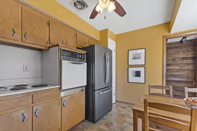 2517 E Armour Ave, Saint Francis, WI 53235 - Photo 18