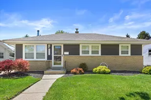 2517 E Armour Ave, Saint Francis, WI 53235 - Photo 40