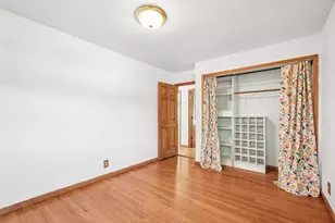 5544 Oakwood St, Greendale, WI 53129 - Photo 16