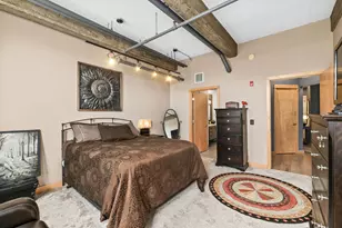 525 E Chicago St, Milwaukee, WI 53202 - Photo 24