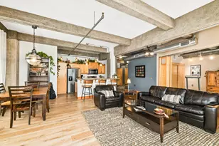 525 E Chicago St, Milwaukee, WI 53202 - Photo 14