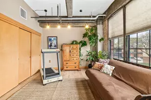525 E Chicago St, Milwaukee, WI 53202 - Photo 34