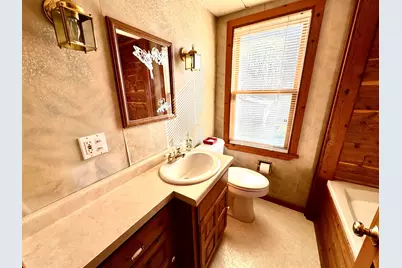 W228S8125  Guthrie Dr #8127, Vernon, WI 53103 - Photo 18