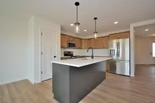 1057 Elderberry Rd, Oconomowoc, WI 53066 - Photo 10