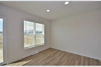1057  Elderberry Rd, Oconomowoc, WI 53066 - Photo 14