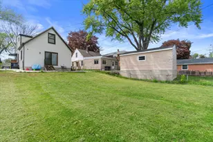 2108 S 93rd St, West Allis, WI 53227 - Photo 38