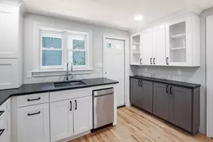 910 S 3rd St, Milwaukee, WI 53204 - Photo 16