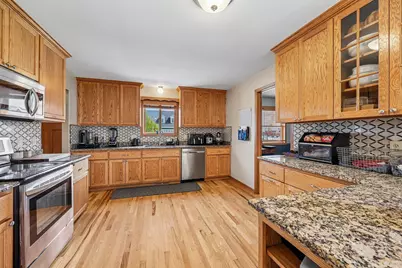 1112  Durango Dr, Hartford, WI 53027 - Photo 10