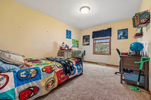 1112 Durango Dr, Hartford, WI 53027 - Photo 24