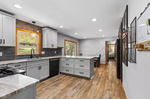 575 Kenmar Rd, Brookfield, WI 53005 - Photo 4