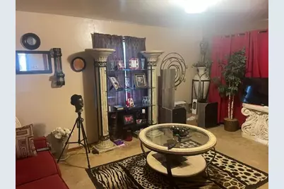 5301 N 27th St #5303, Milwaukee, WI 53209 - Photo 2