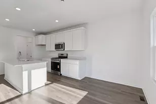 7122 Oakmont Rd, Racine, WI 53403 - Photo 30