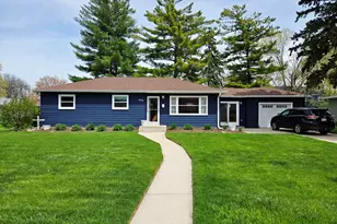 434 Greenland Ave, Oconomowoc, WI 53066 - Photo 1