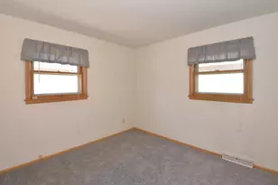 2501 W Layton Ave, Milwaukee, WI 53221 - Photo 16