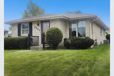 2501 W Layton Ave, Milwaukee, WI 53221 - Photo 2