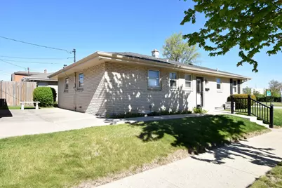 2501 W Layton Ave, Milwaukee, WI 53221 - Photo 32