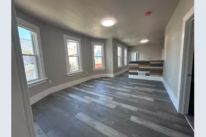 1221 N 24th St, Milwaukee, WI 53205 - Photo 4