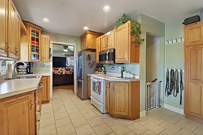 3225  Buckingham Rd, Sturtevant, WI 53177 - Photo 6