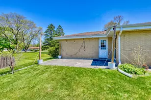 7371 S 49th St, Franklin, WI 53132 - Photo 36