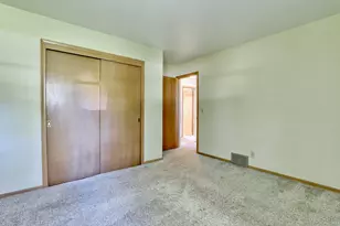 7371 S 49th St, Franklin, WI 53132 - Photo 20