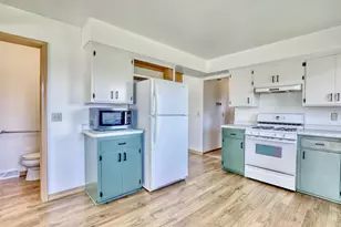 7371 S 49th St, Franklin, WI 53132 - Photo 16