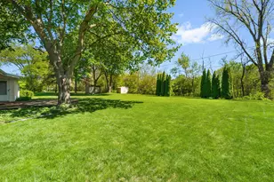 S66W13555 Saroyan Rd, Muskego, WI 53150 - Photo 22
