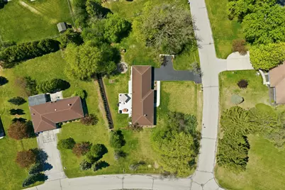 17915  Evergreen Ct, Brookfield, WI 53045 - Photo 38