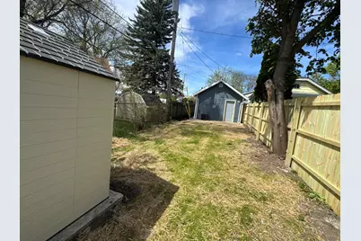 709  Dexter St, Madison, WI 53704 - Photo 16